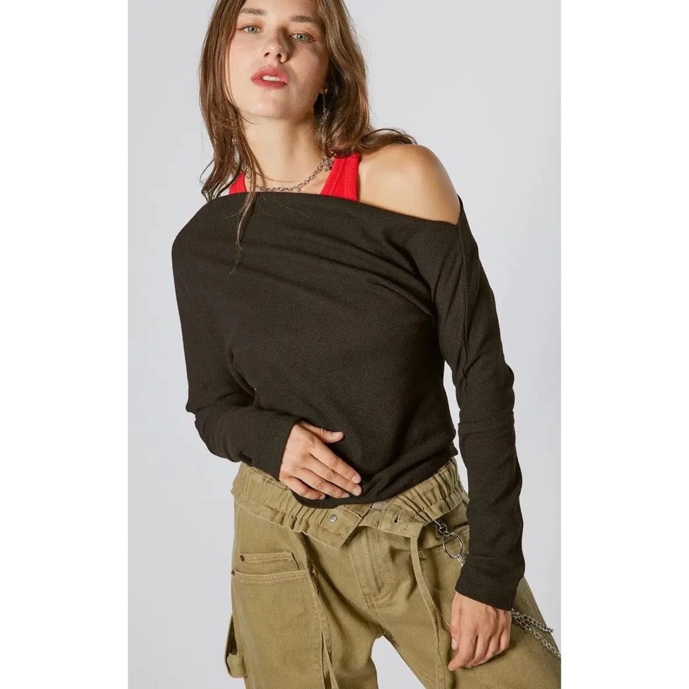 SIGNATURE8 WAFFLE KNIT OFF SHOULDER TOP ❤️NEW COLLECTION IN STORES❤️ - Picture 2 of 4